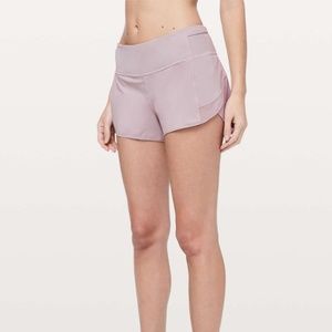 8 / EUC Lululemon Mesh Over Miles Short *3" Powdered Mauve